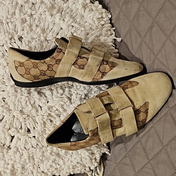 Gucci Shoes - Picture 1 of 16